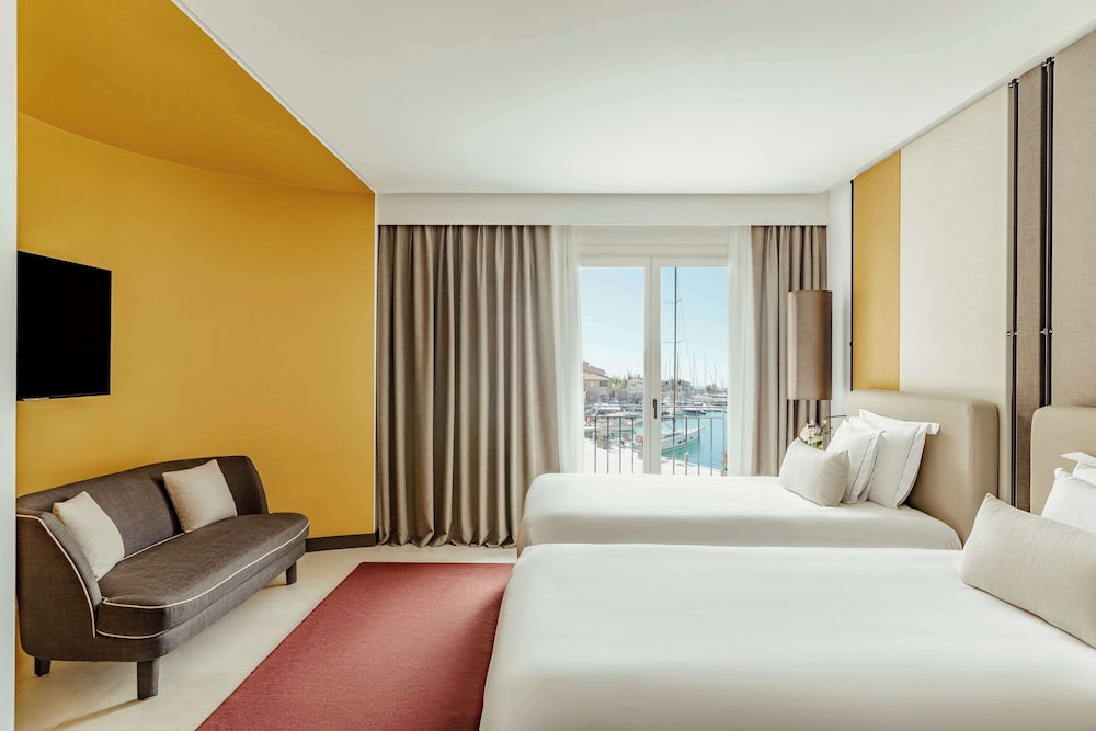 PREMIUM, MARINA VIEW