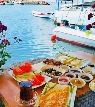 Assos Behram Hotel 27/43