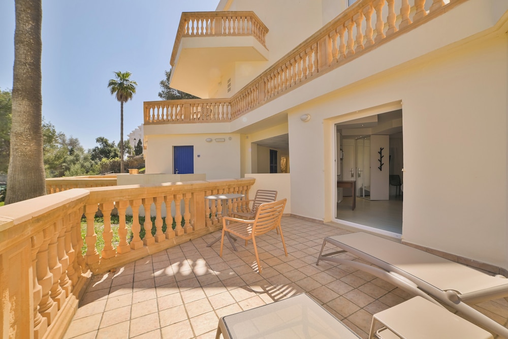 Azul Playa Apartments 7/50