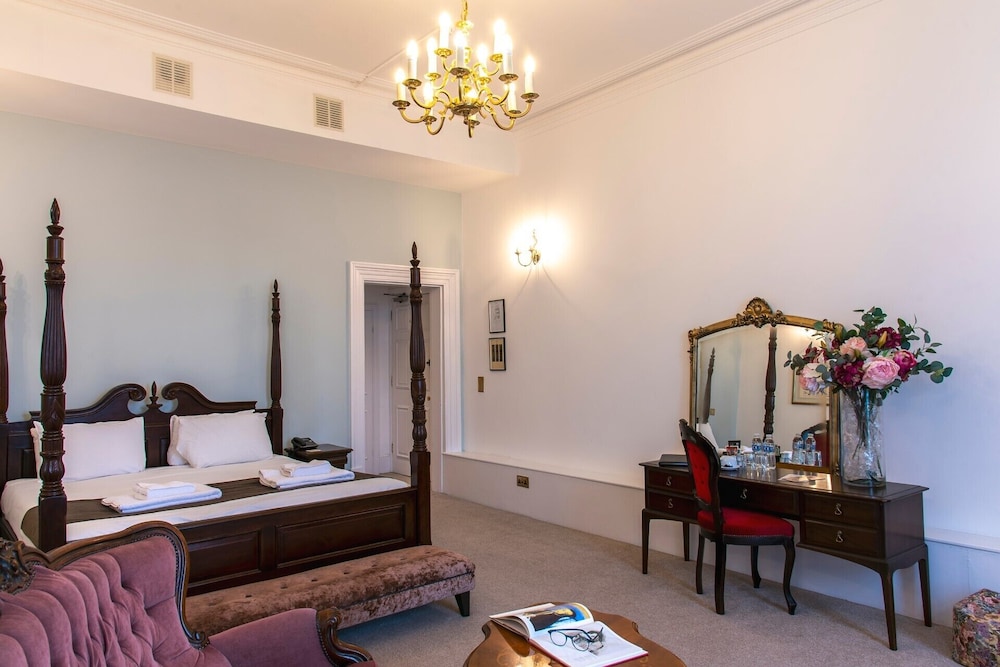 Keppels Head Hotel 33/50