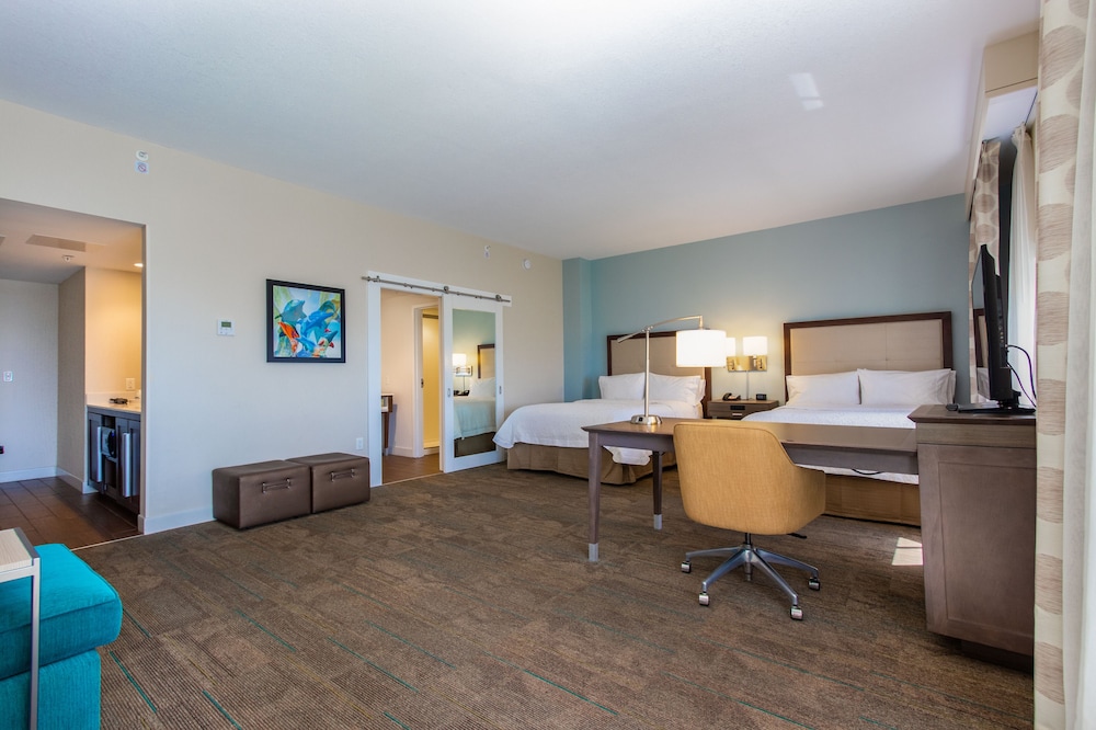 Hampton Inn and Suites by Hilton Clearwater Beach 64/83