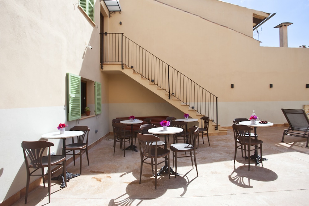CASAL DE PETRA ROOMS & POOL 43/50