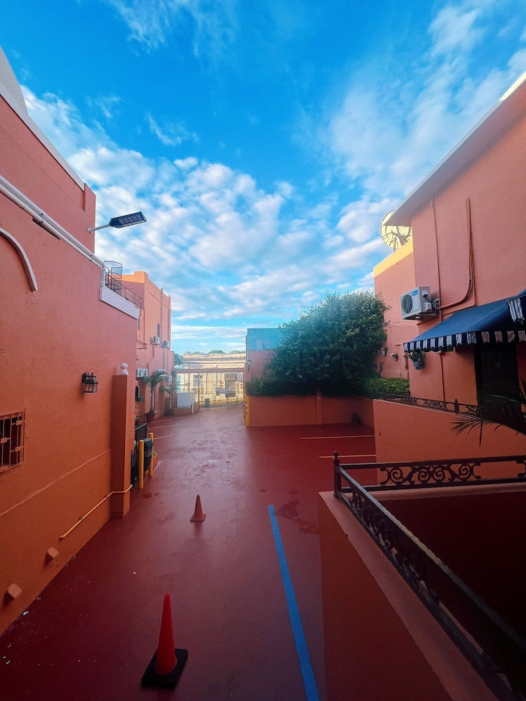 Hotel Colonial 30/50