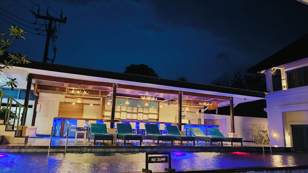 The Trawangan Resort 4/77