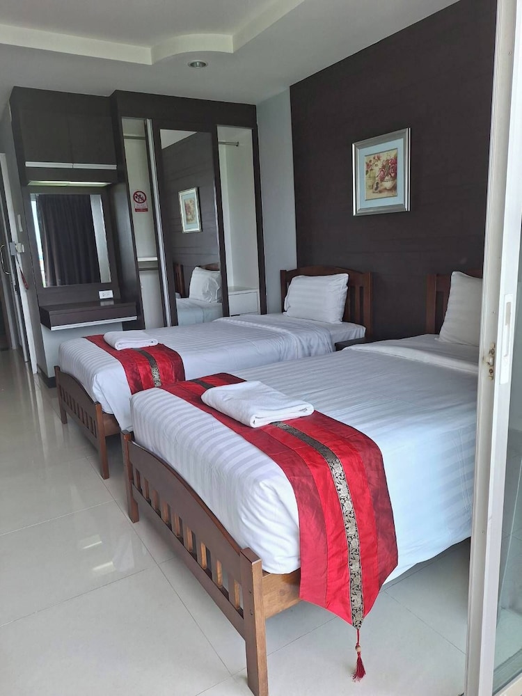 Valhalla Hotel Pattaya 39/75