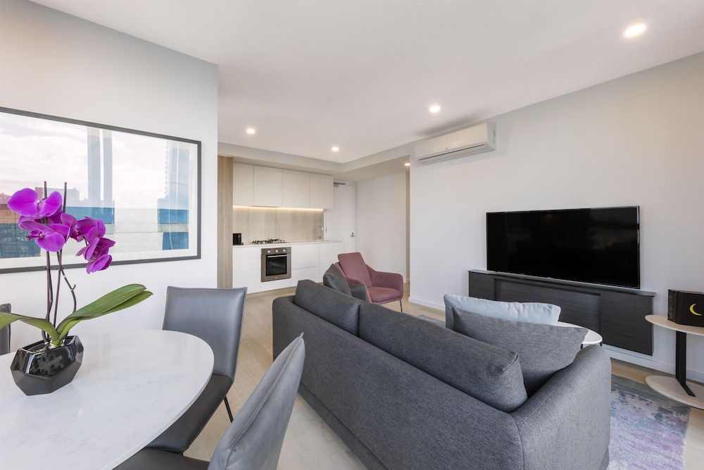 Avani Melbourne Central Residences 55/76