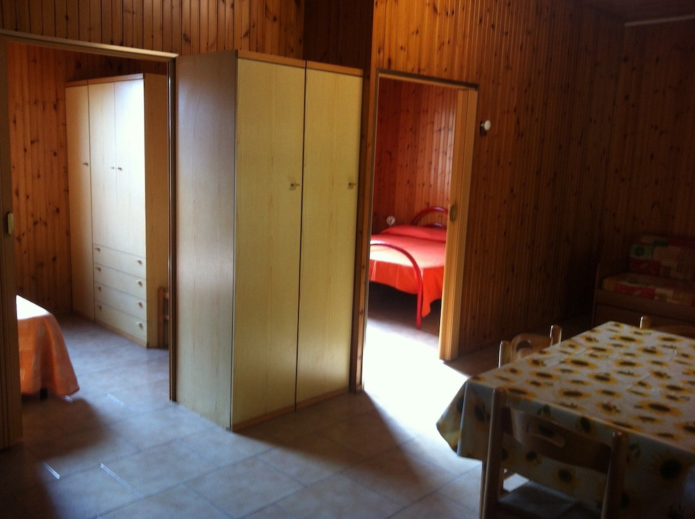 VILLAGGIO VIOLA 17/50