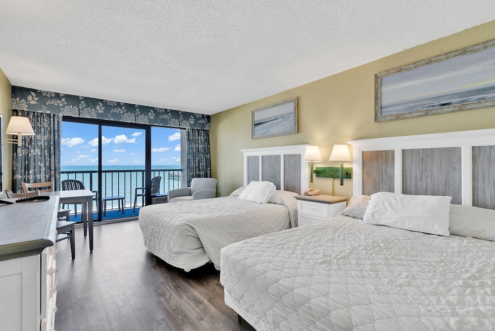 Guest Room, 2 Queen Beds, Ocean Front, Balcony, Kitchen
