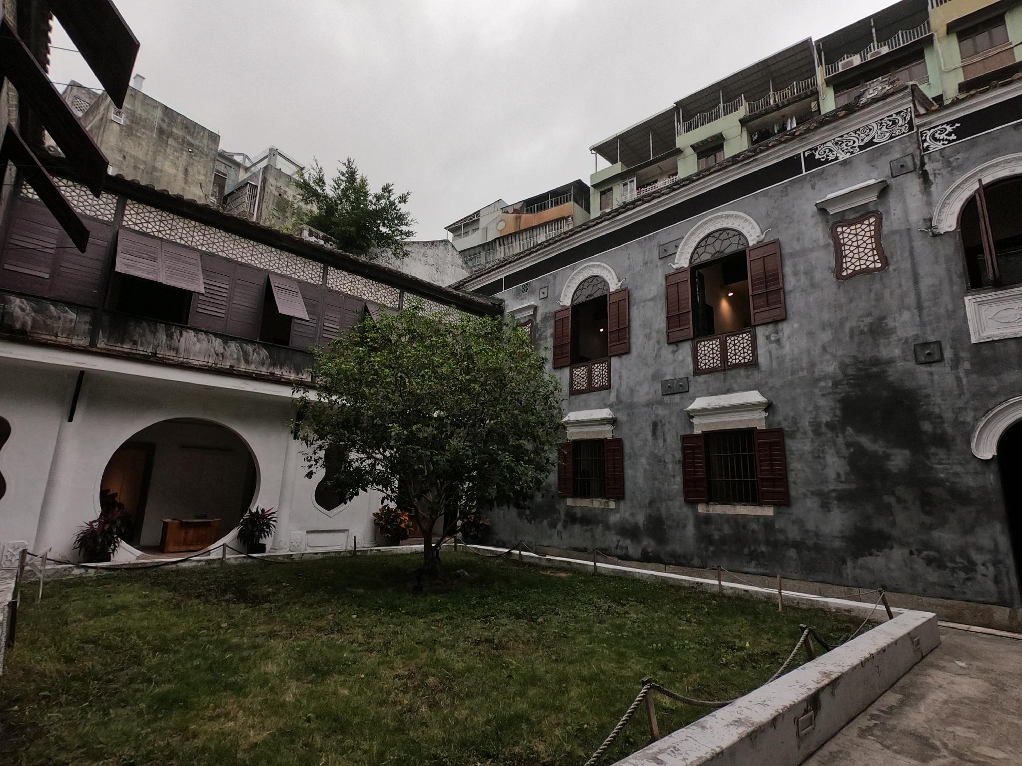 I Fu Hotel 41/45