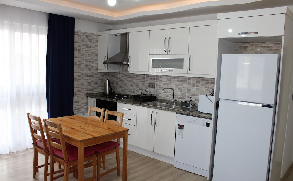 Mavi Restaurant & Apartments 1 48/50
