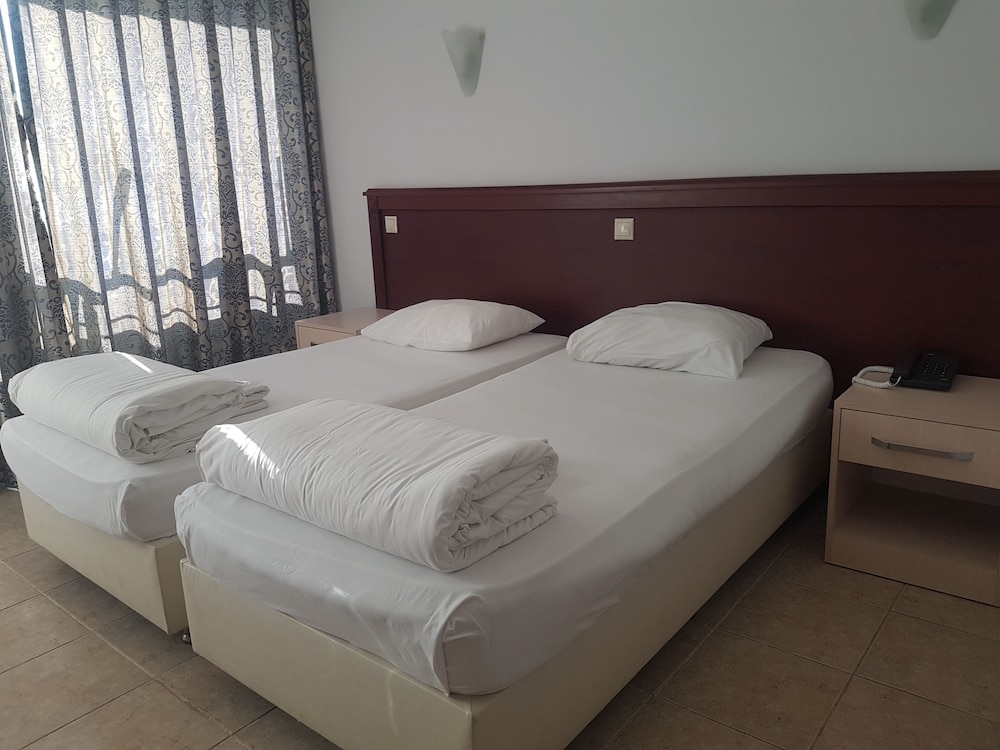 Acropol Beach Hotel 13/44