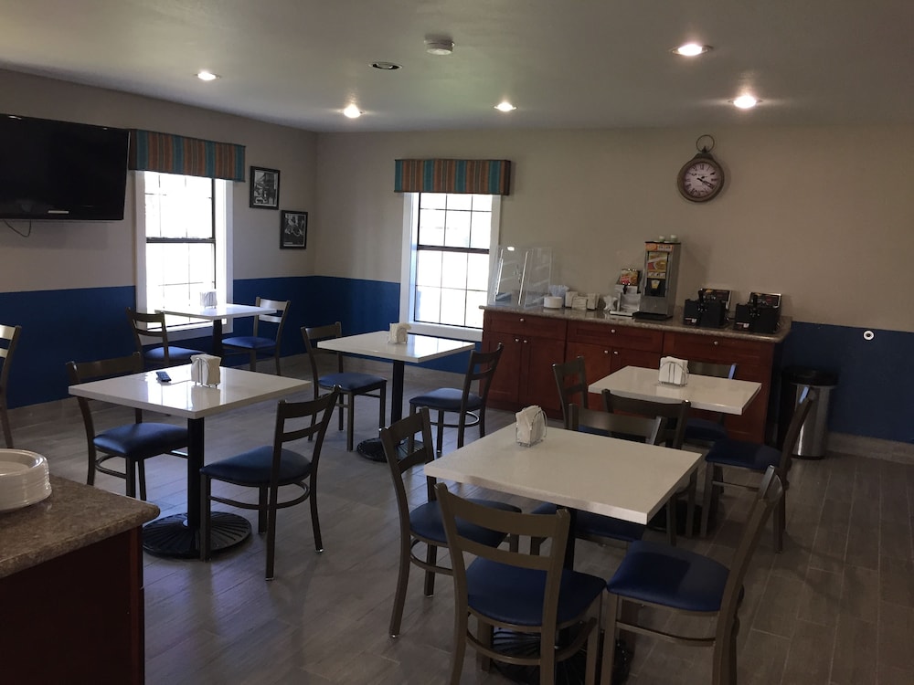 Captain Apos S Quarters Inn 58/69