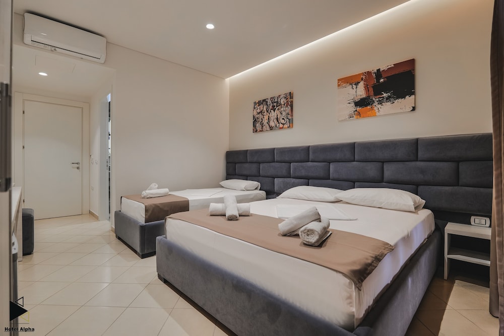Hotel Alpha 7/50