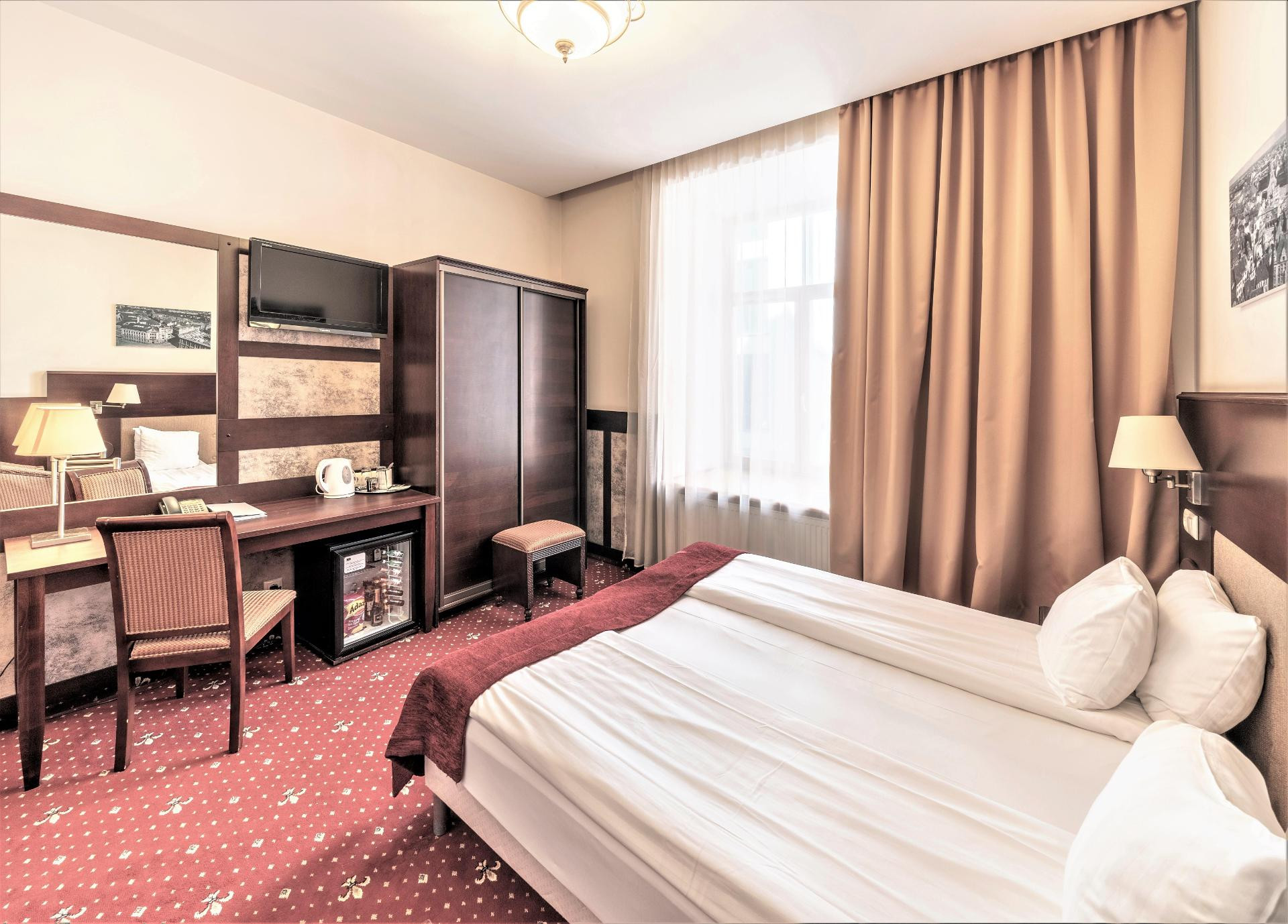 Standard, Single, Double or Twin Bed