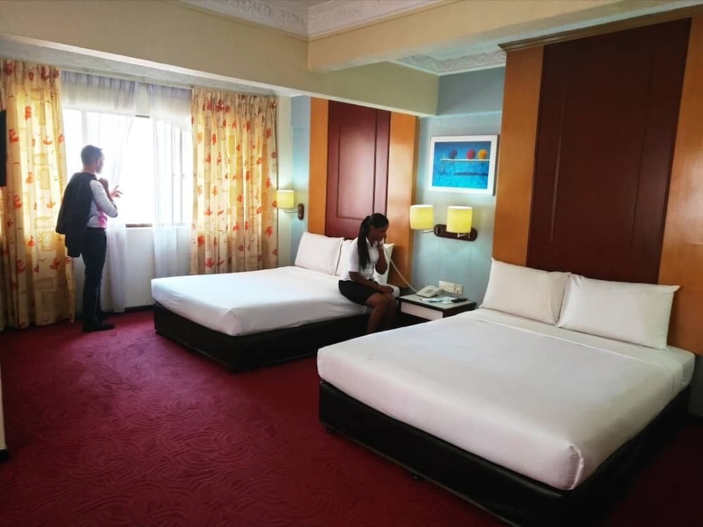 Palace Hotel 16/45