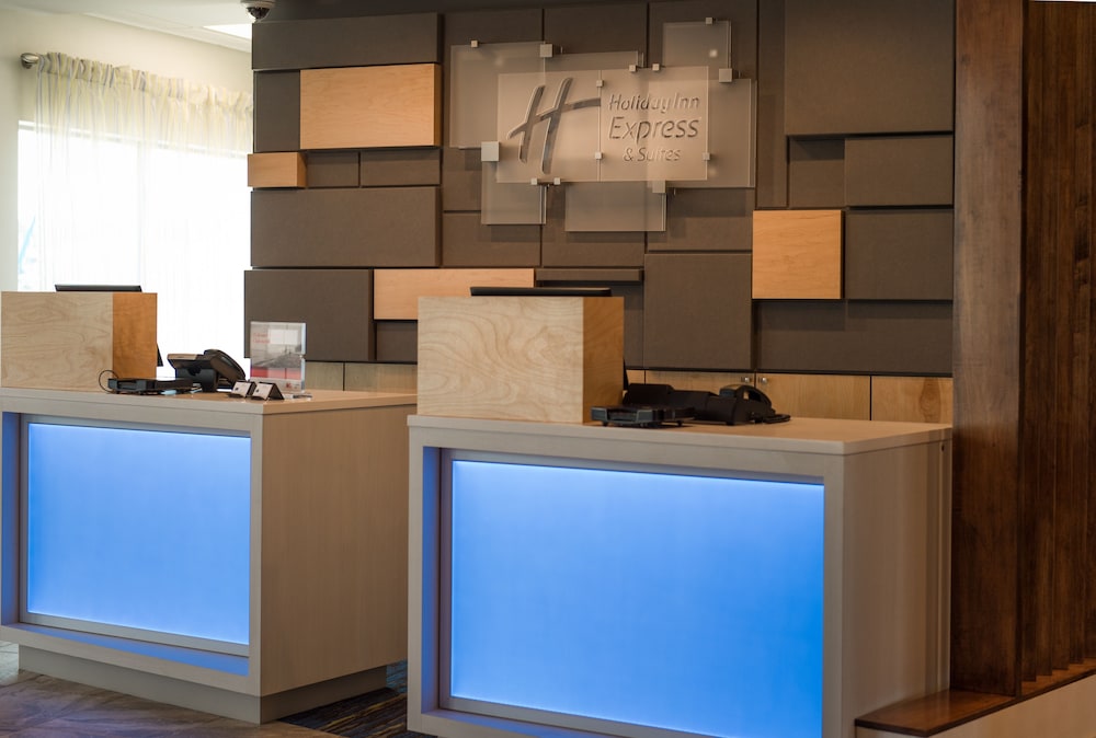 Holiday Inn Express And Suites Rock Falls 5/47