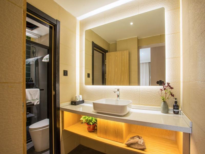 GreenTree Inn Nantong Railway Station Express Hotel 19/20