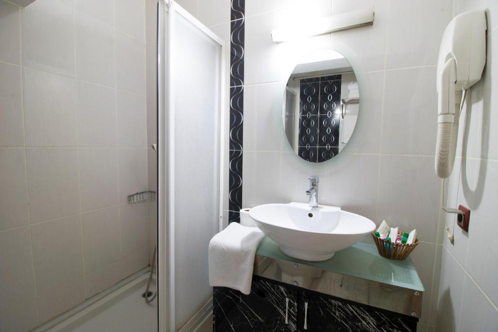 Kocaman Hotel 53/54