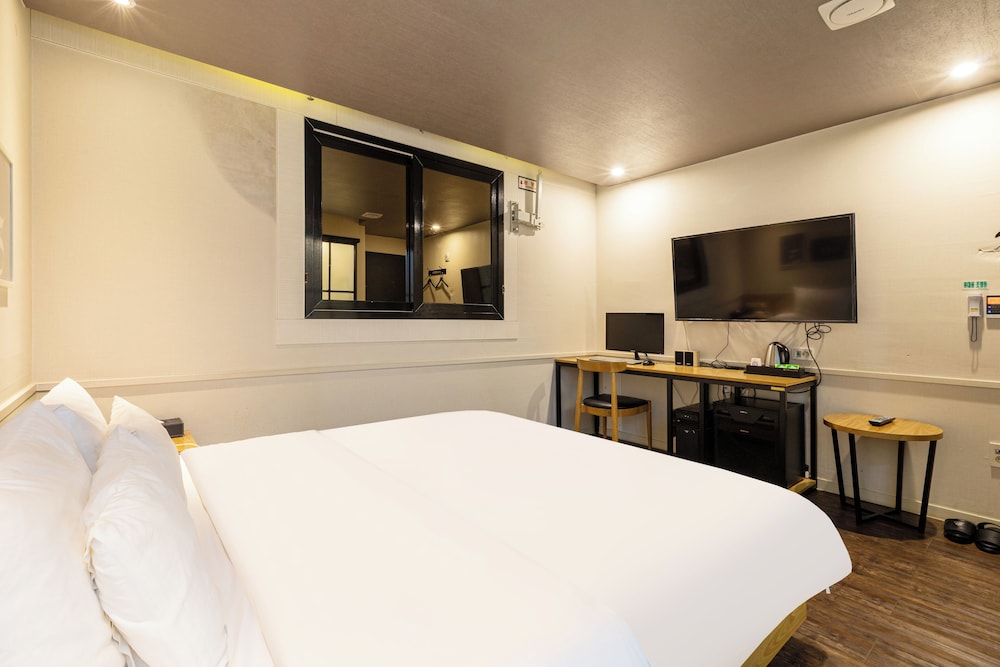 Dublin Hotel 12/38