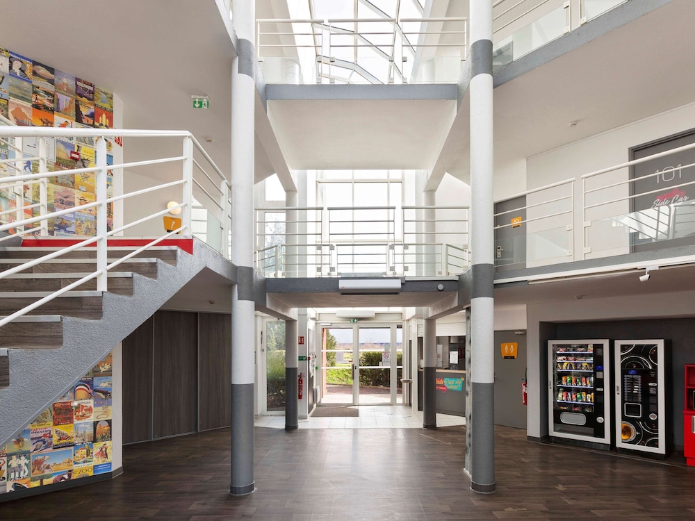 PREMIERE CLASSE LONGWY 23/34