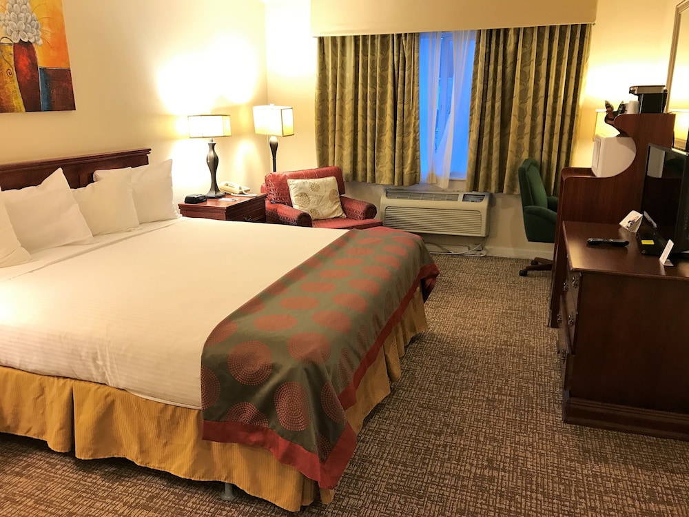 Ramada By Wyndham Draper 9/36