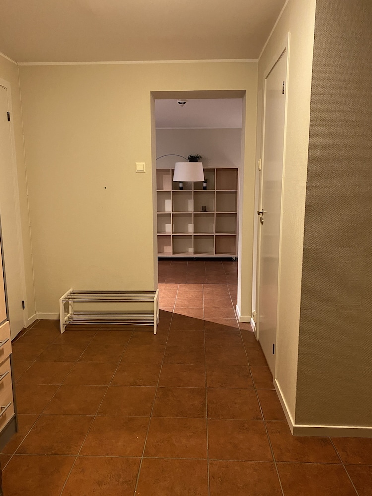 Enter Viking Apartment 37/50