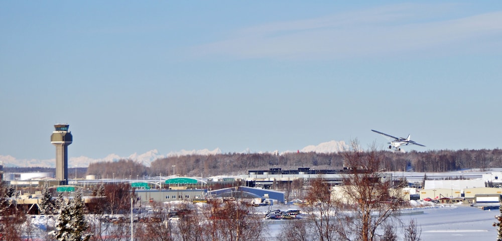 Alex Hotel and Suites Anchorage Airport 60/66