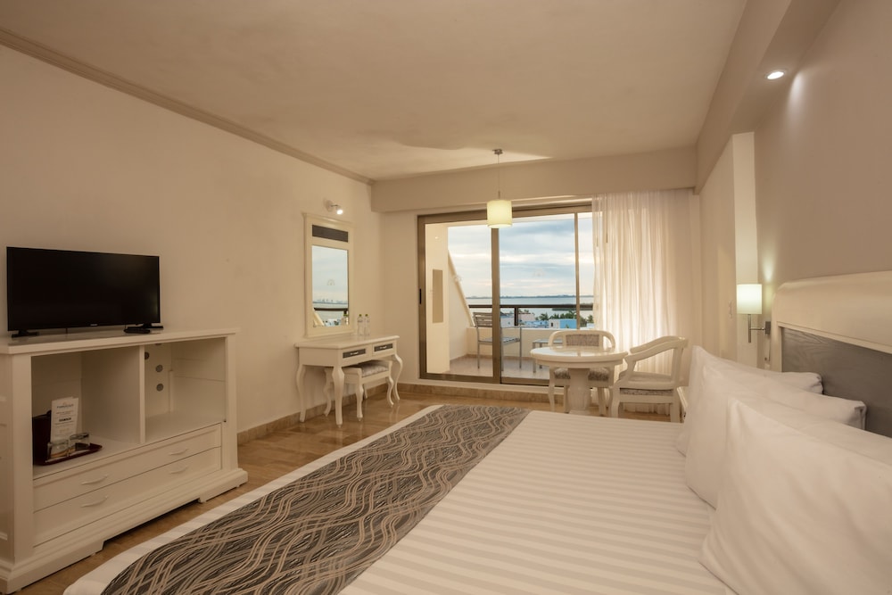Golden Parnassus All Inclusive Resort & Spa - Adults Only 30/74