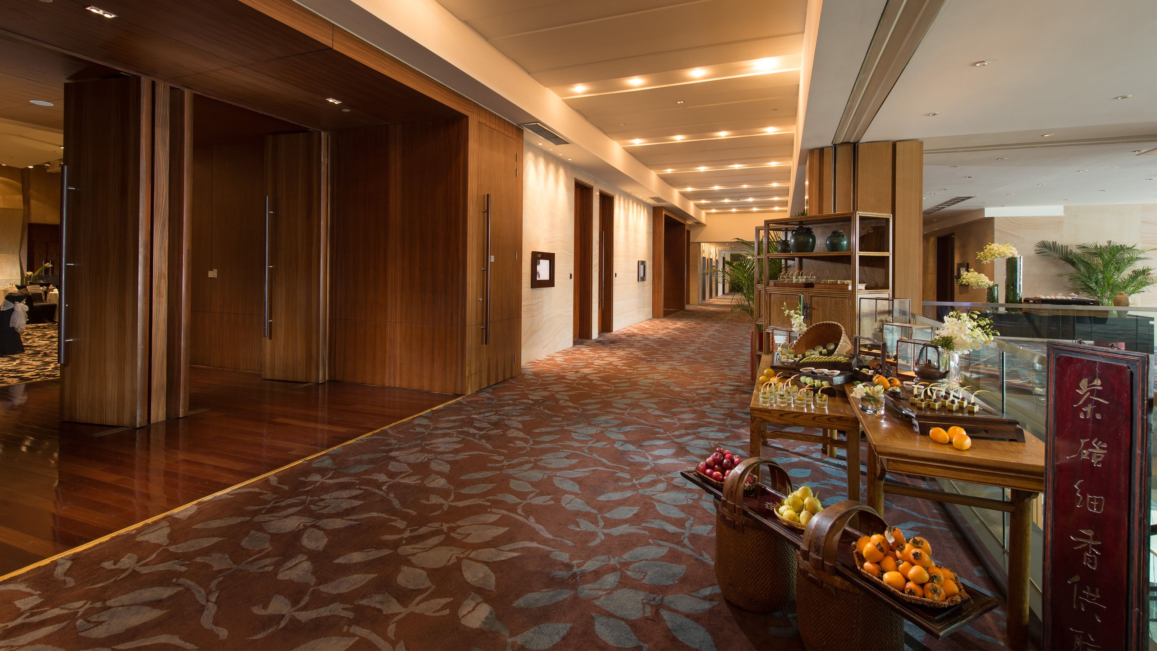 INTERCONTINENTAL QINGDAO 11/79