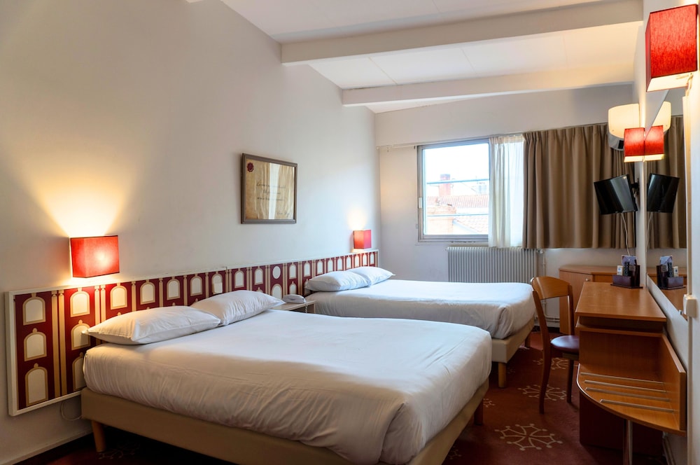 غرفة رباعية بسرير مزدوج مع أريكة، Ours Blanc Place Victor Hugo 4/10