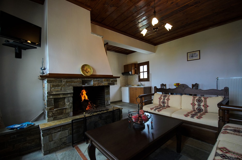 Atrapos Hotel 26/50