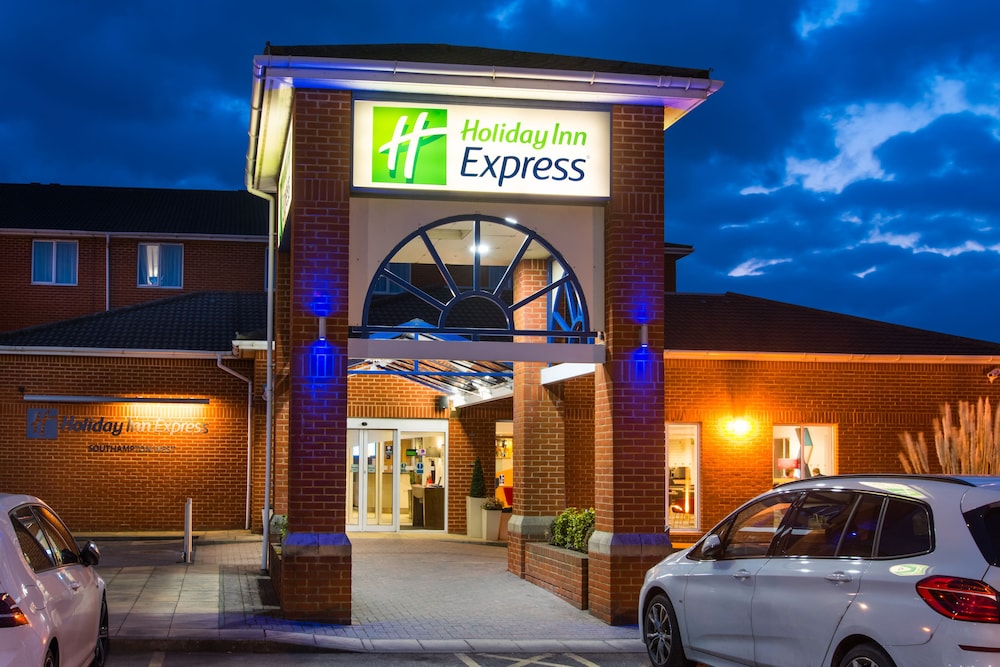 Holiday Inn Express Southampton West 2/64