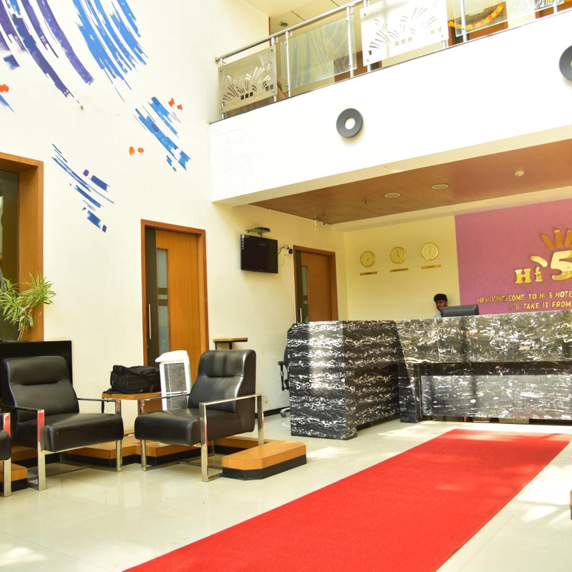 Hi 5 Hotel And Experience 30/39