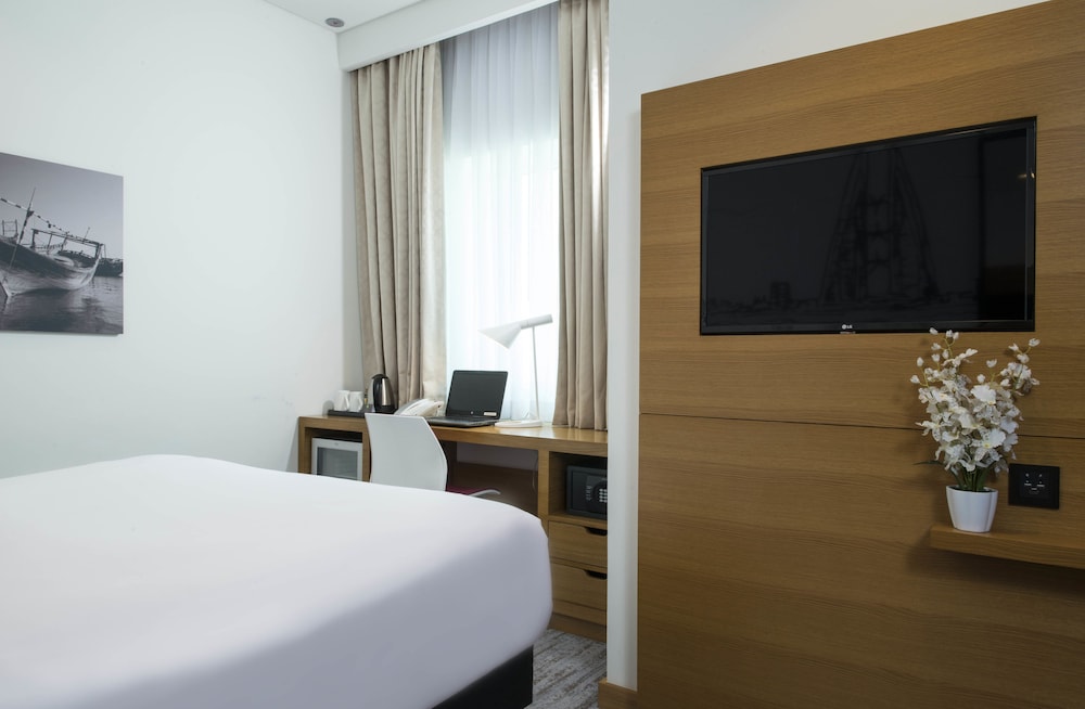 Ibis Styles Manama Diplomatic Area 18/82