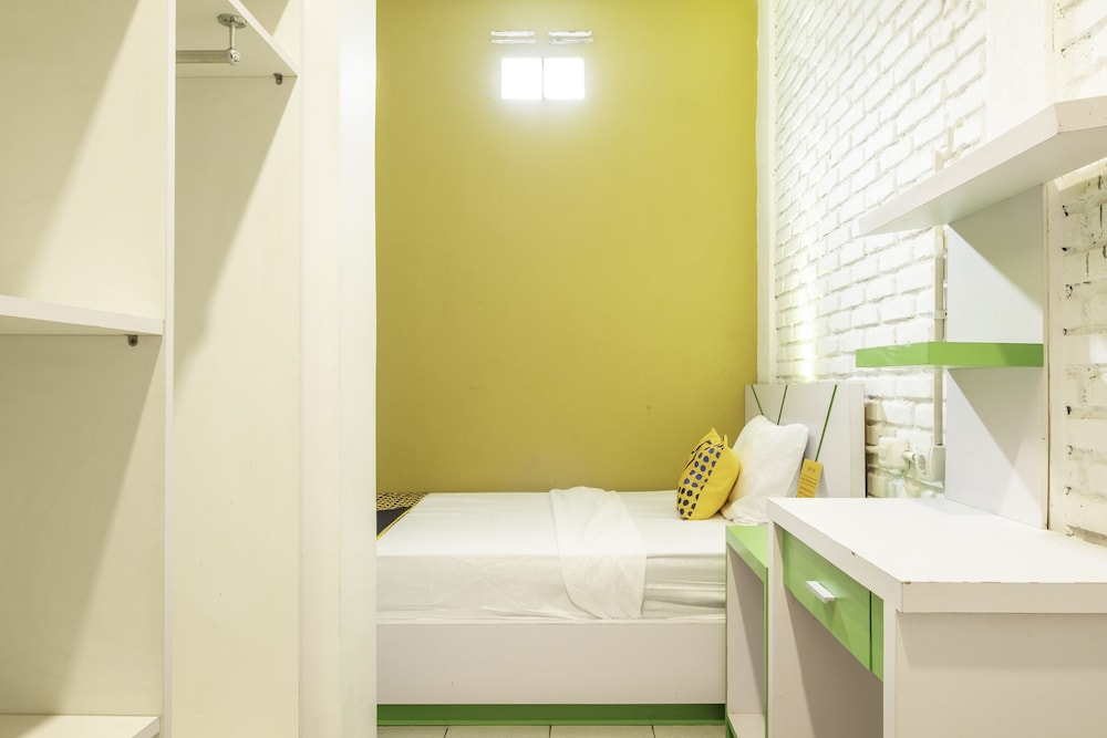 SPOT ON 2080 Rumah Kita Residence 40/40