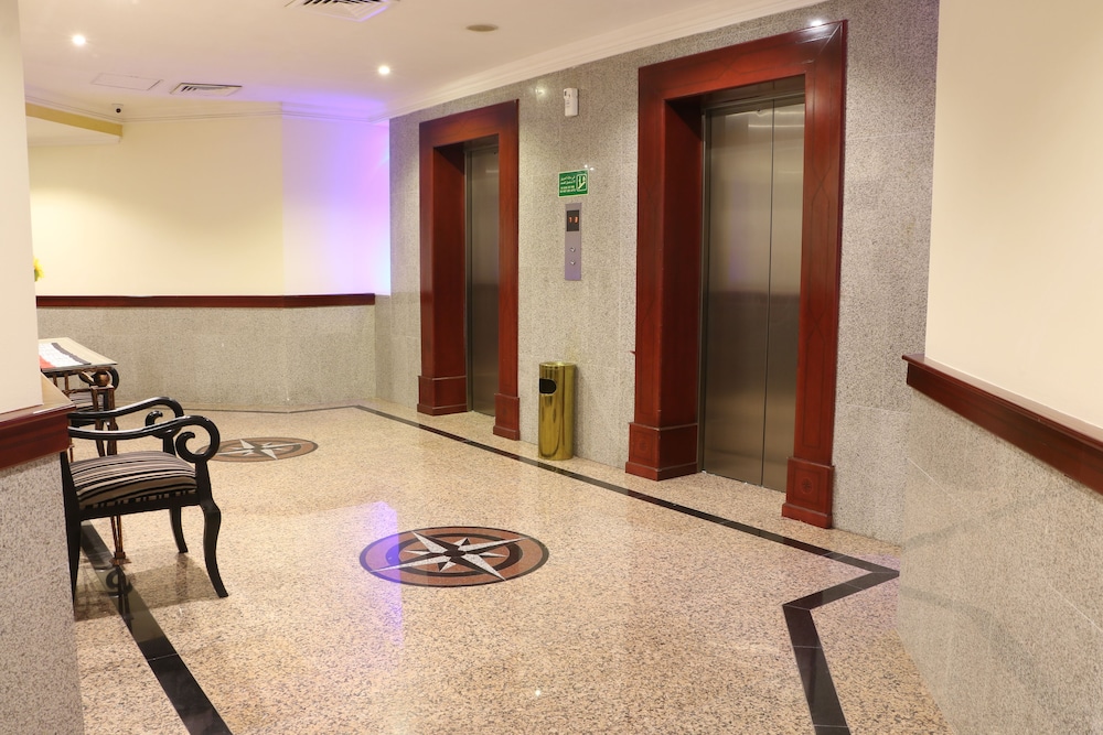 Pars International Hotel 32/58
