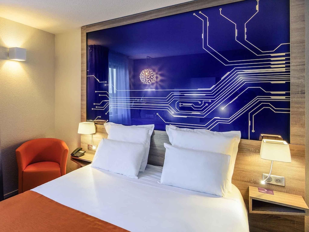 Mercure Poitiers Site du Futuroscope Hotel 31/76