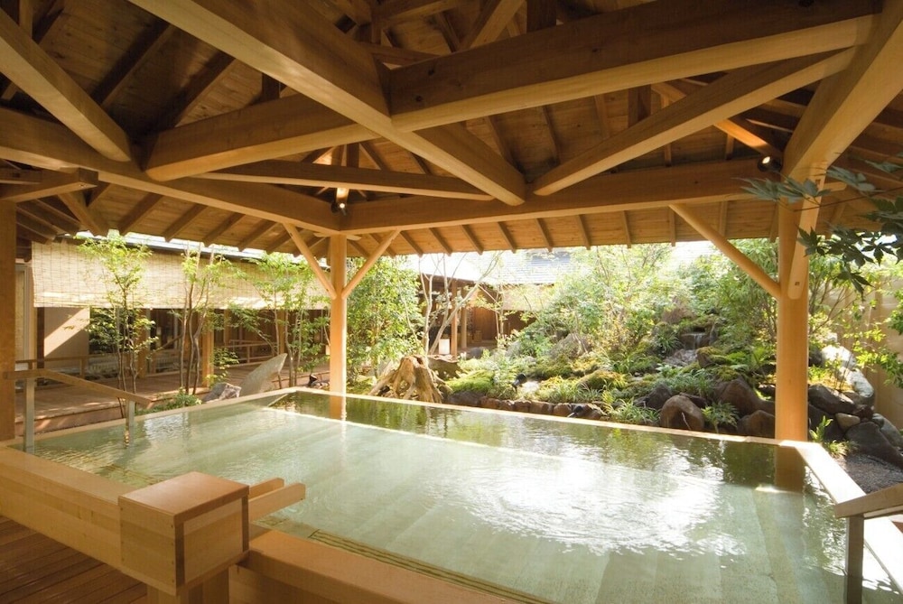 Shimobe Hotel 30/67