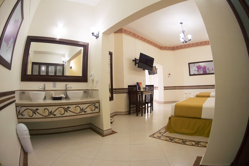 Centro Hotel Villa las Margaritas 44/68