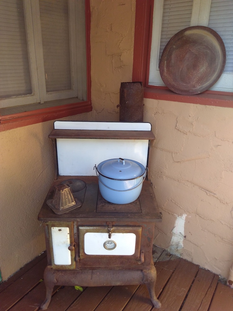 Shep's Miners Inn 12/50