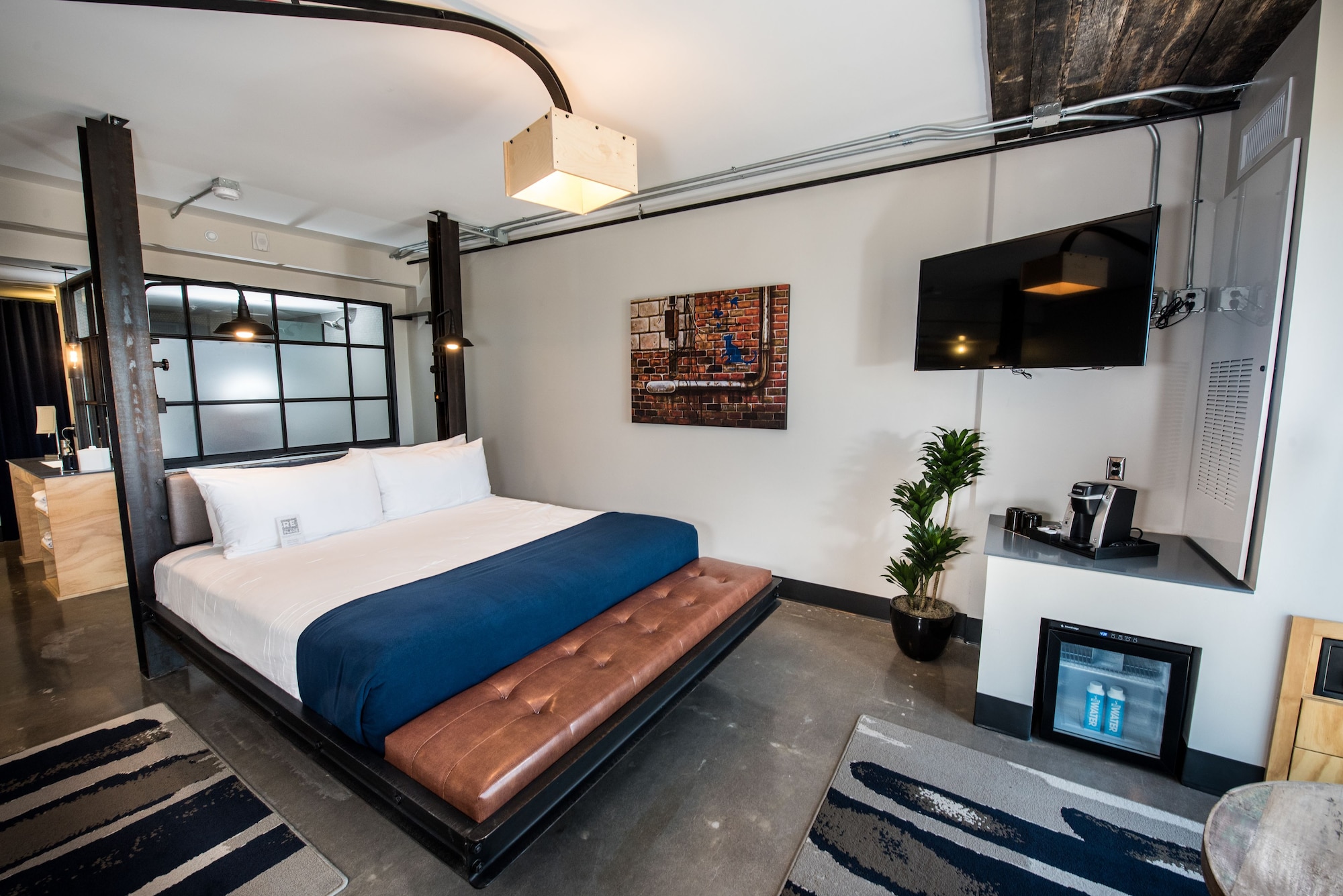 STANDARD, KING BED, ACCESSIBLE