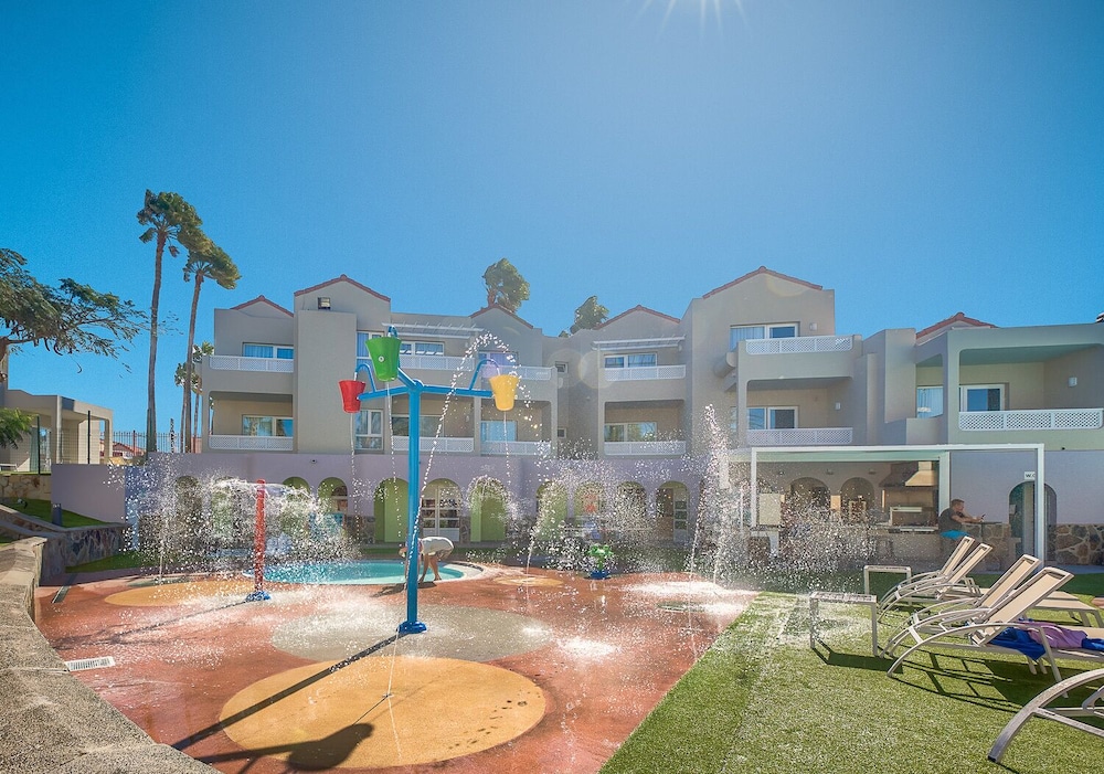 Hotel LIVVO Koala Garden 4/66