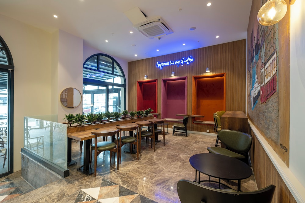 NEW INN HOTEL Old Town 46/58
