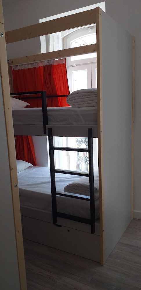 Be Lisbon Hostel Intendente 21/50