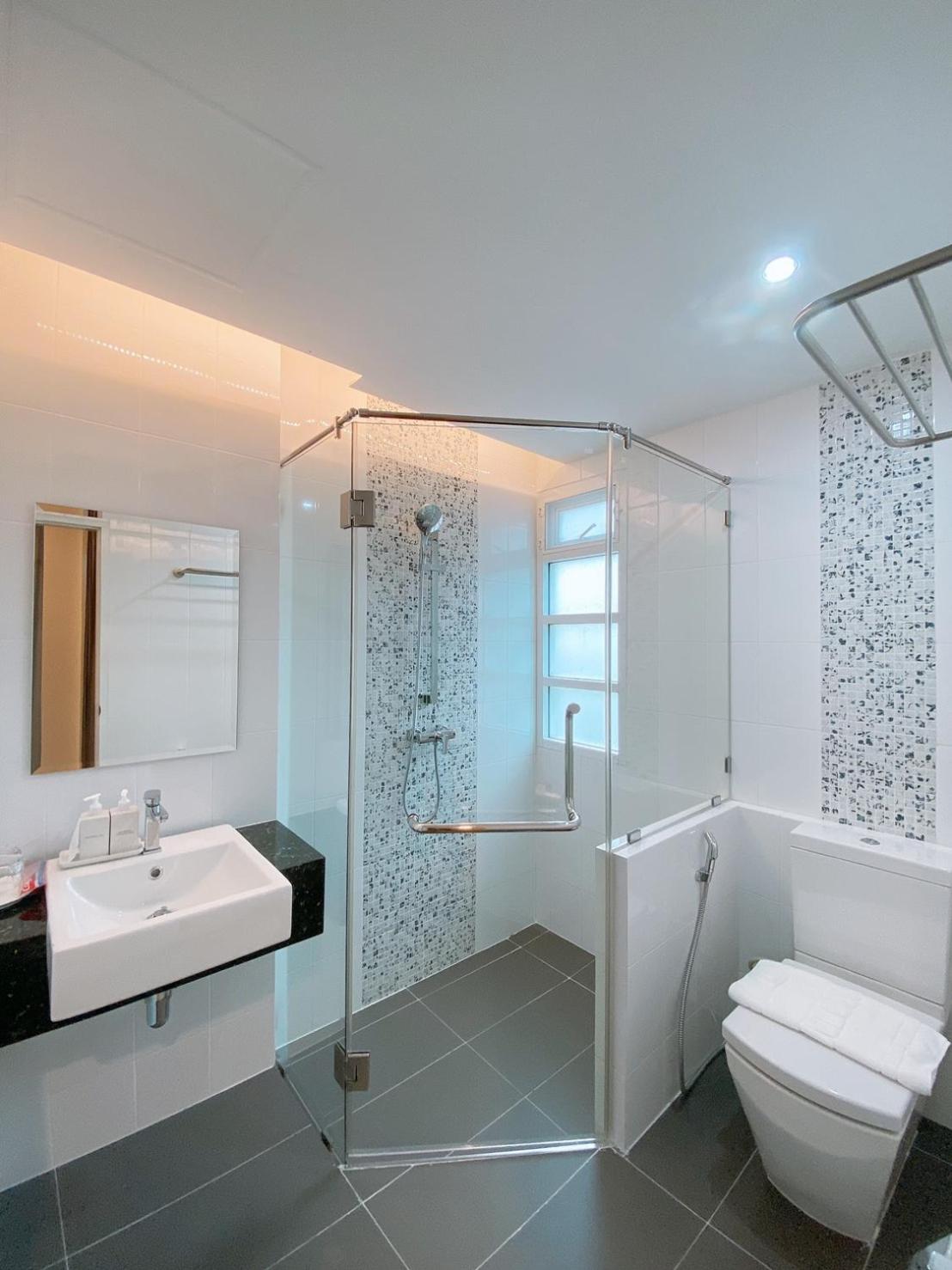 Greenish Ranong Hotel 48/50