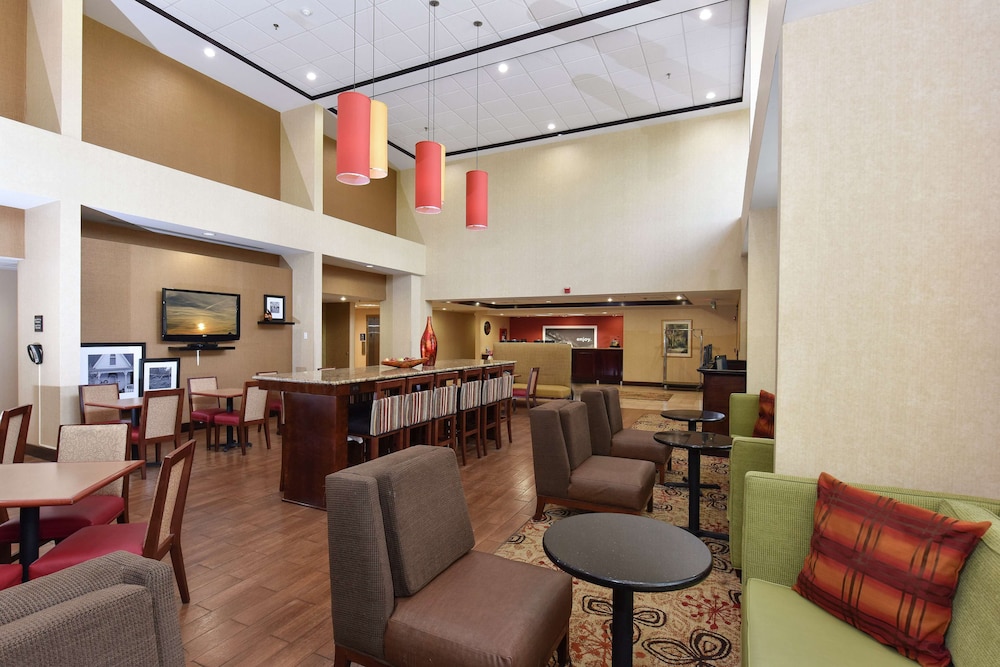 Hampton Inn Selma 37/42