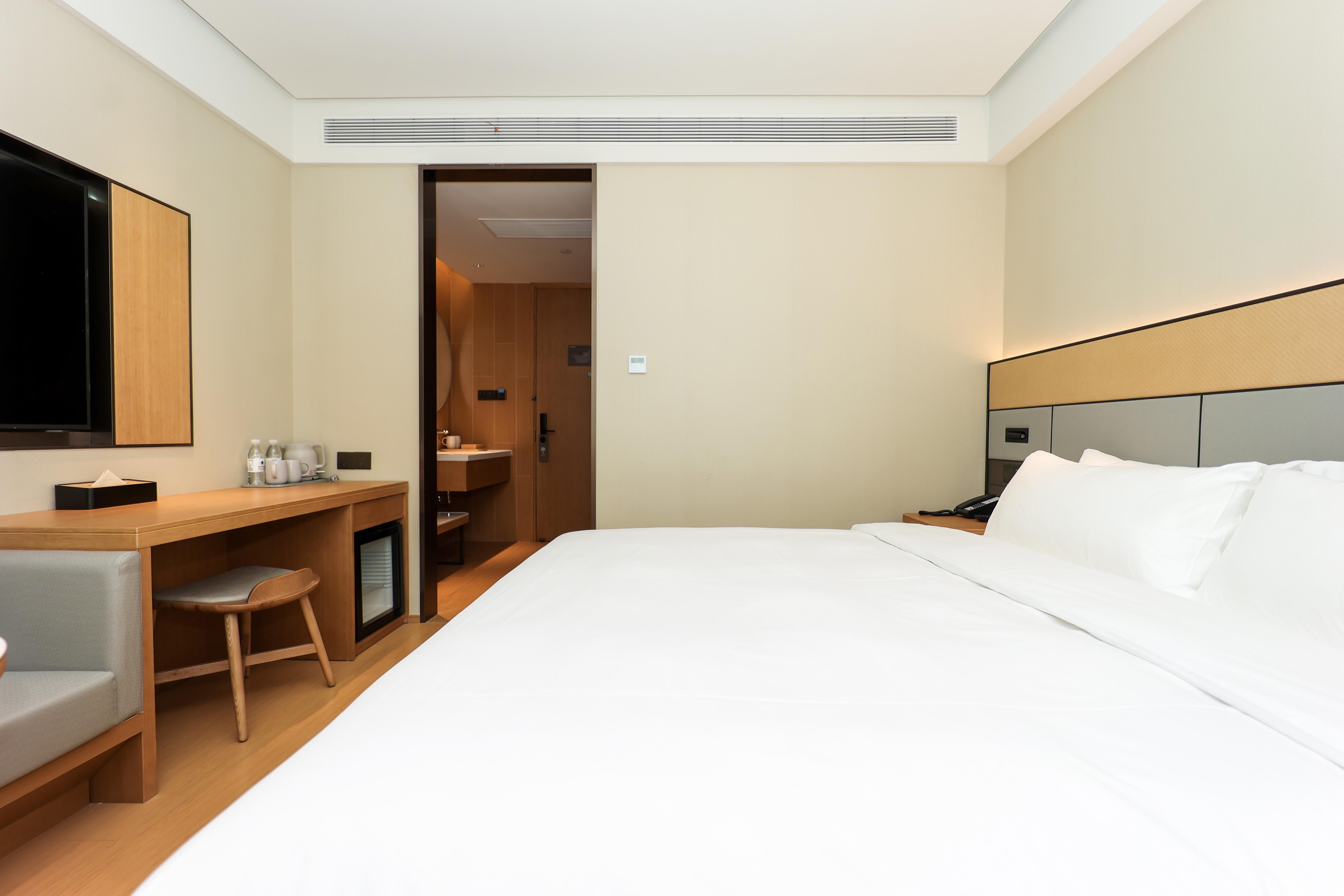 Ji Hotel (Zhongshan Park) 8/36
