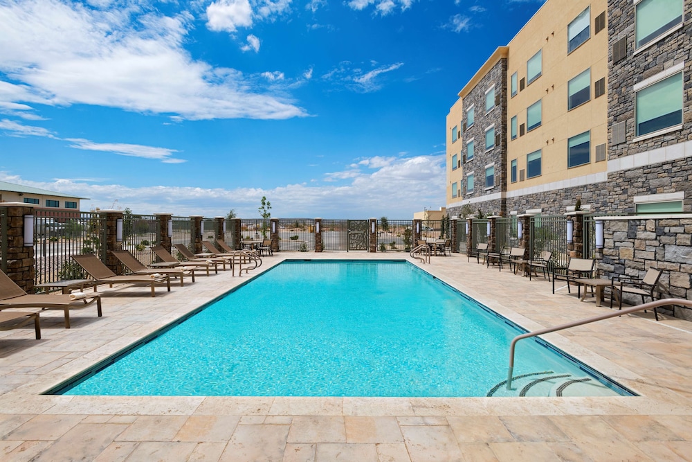 Hyatt House Carlsbad 17/22