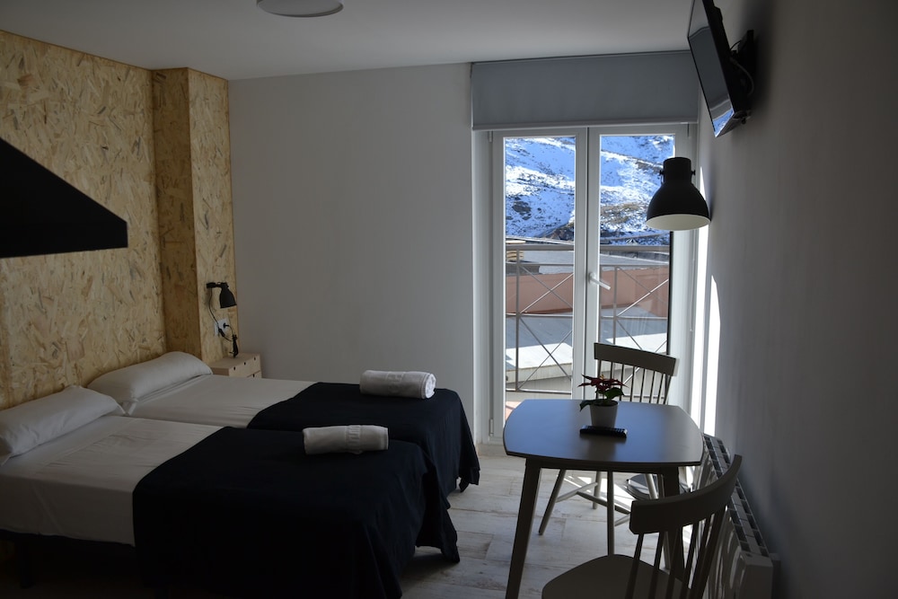 Sabica Nevada Gorbea Suites Apartments 15/27
