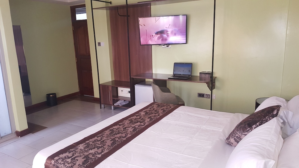 Lagos Hotel 15/27